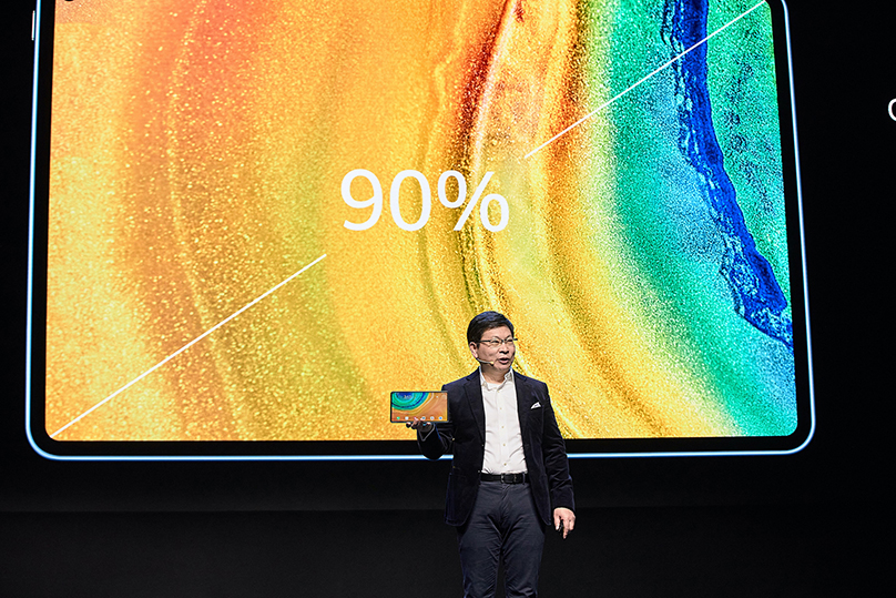 Společnost Huawei představila novou generaci skládacího smartphonu, řadu produktů 5G a strategii pro život s umělou inteligencí