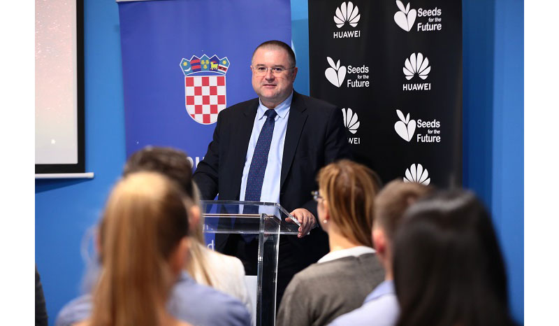 Predstavljeno prvih deset hrvatskih studenata koji odlaze na praksu u Huawei
