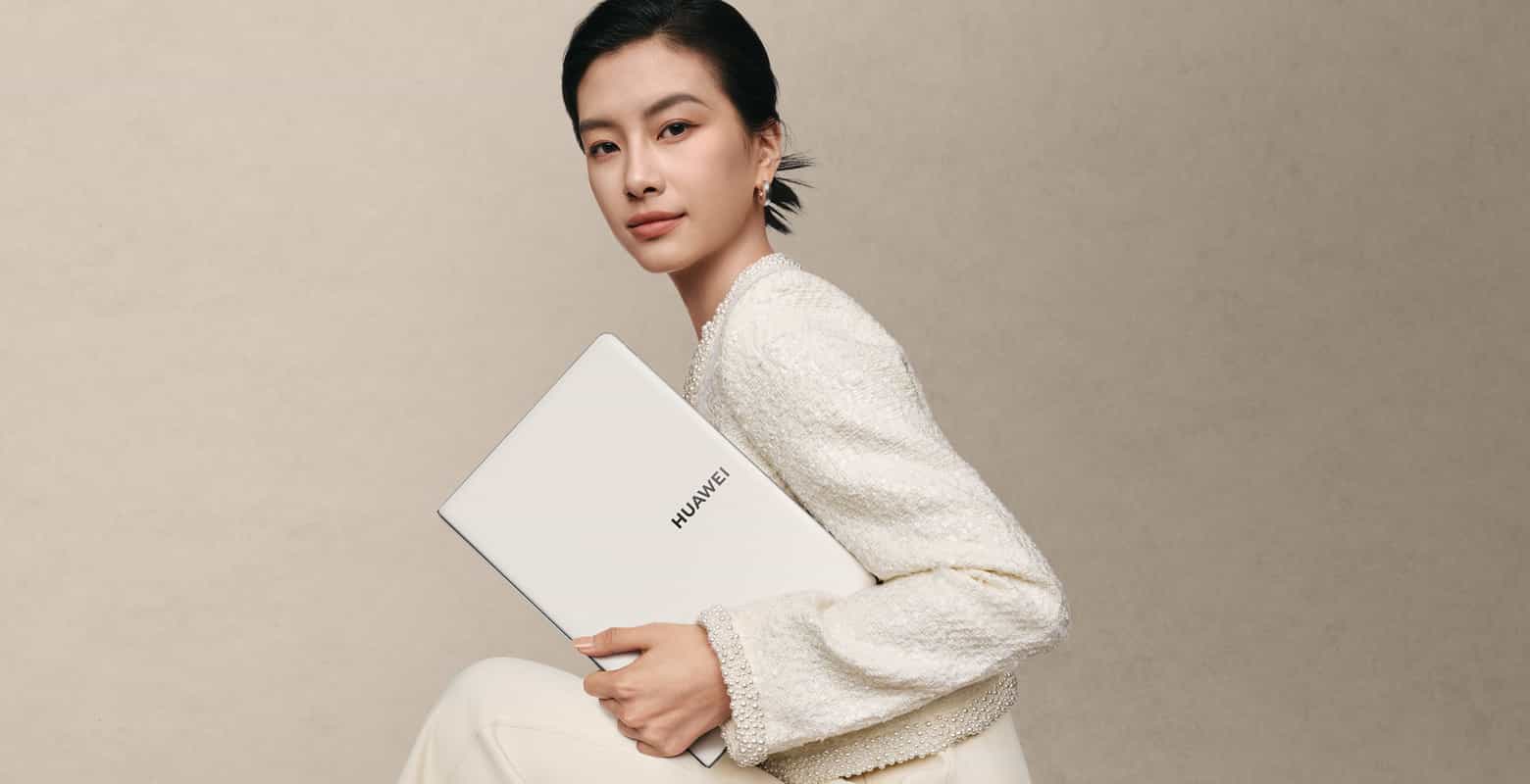 HUAWEI MateBook Fold 非凡大师天际白