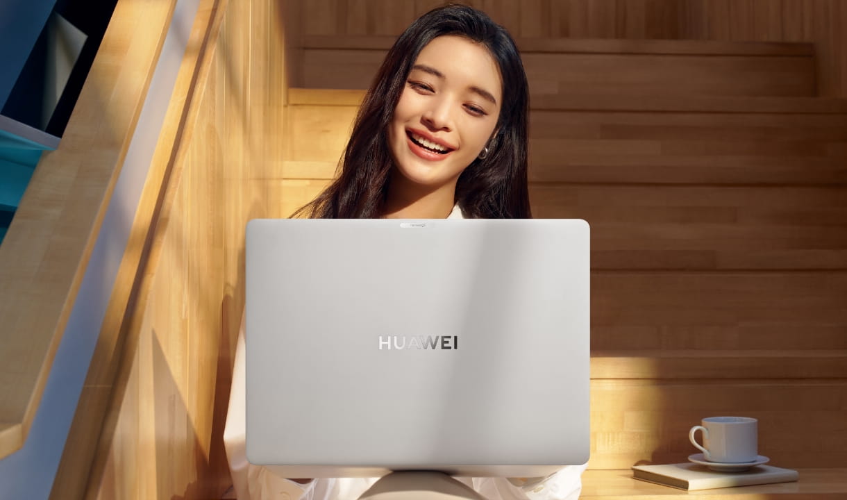HUAWEI MateBook Pro 创拍图，展示了颜色和设计