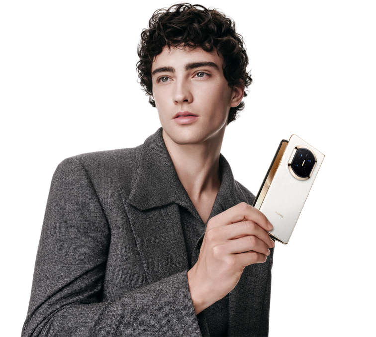 HUAWEI Mate 7 人物场景图，展示白色产品