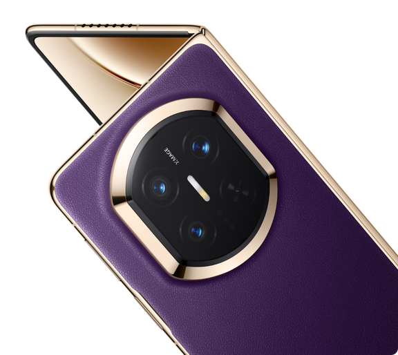 HUAWEI Mate 7 人物场景图，展示紫色产品