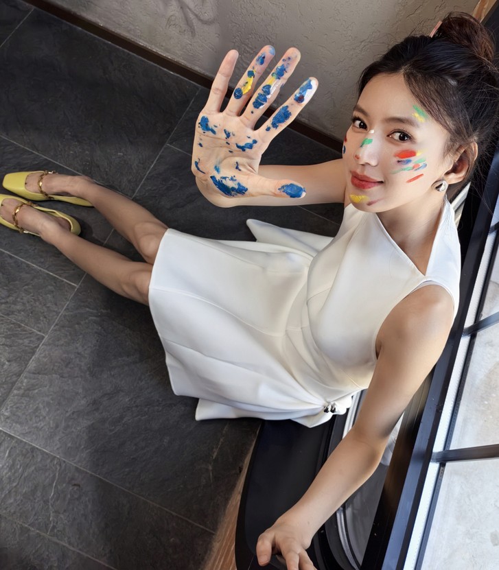 HUAWEI nova Flip 悬停多角度自由拍