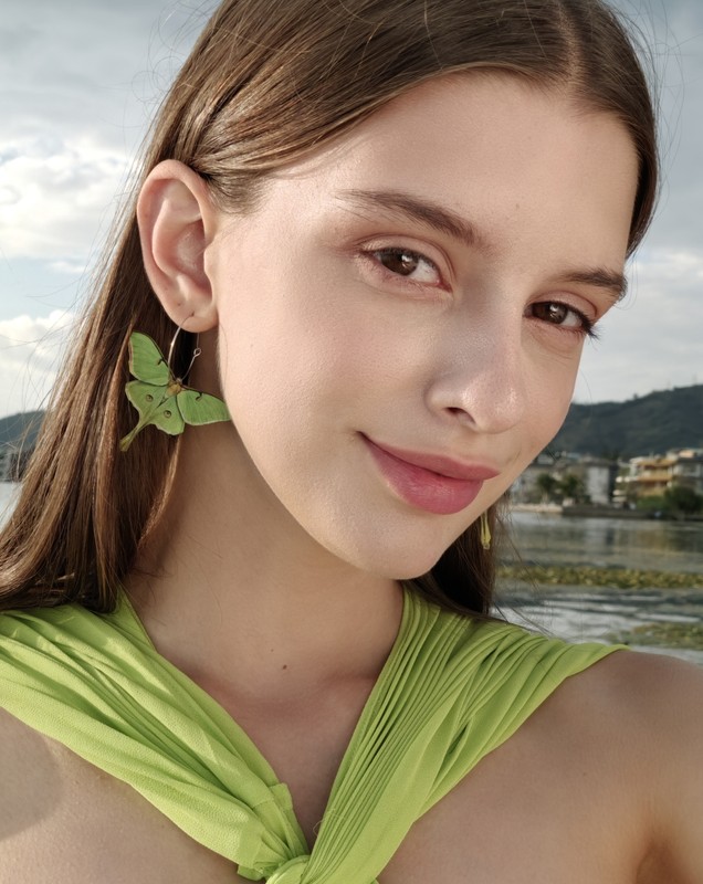 HUAWEI nova 13 Pro 影像样张,展示前置 2× 焦段人像