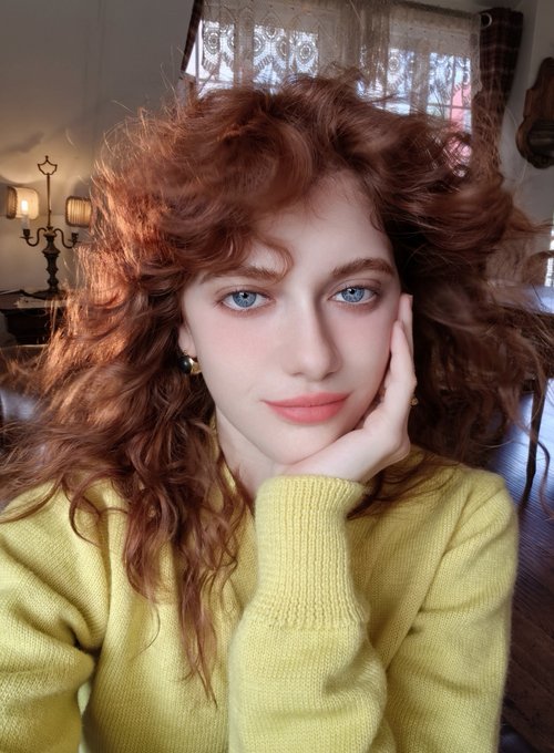 HUAWEI nova 13 影像样张，展示华为达芬奇人像妆感主题