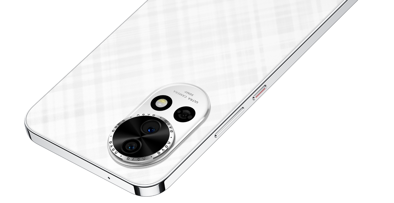 HUAWEI nova 13 羽砂白手机背面特殊角度图展示