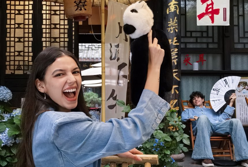 HUAWEI nova 14 Pro 影像样张,展示后置多焦段人像