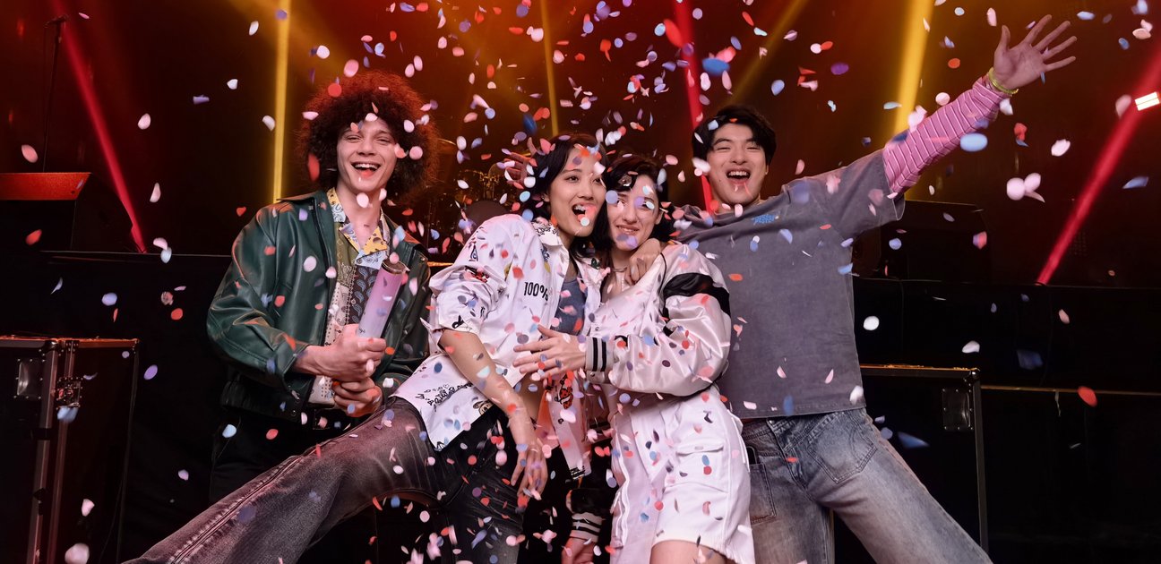 HUAWEI nova 14 Pro Livehouse 后置人像样张,展示色彩真实清晰