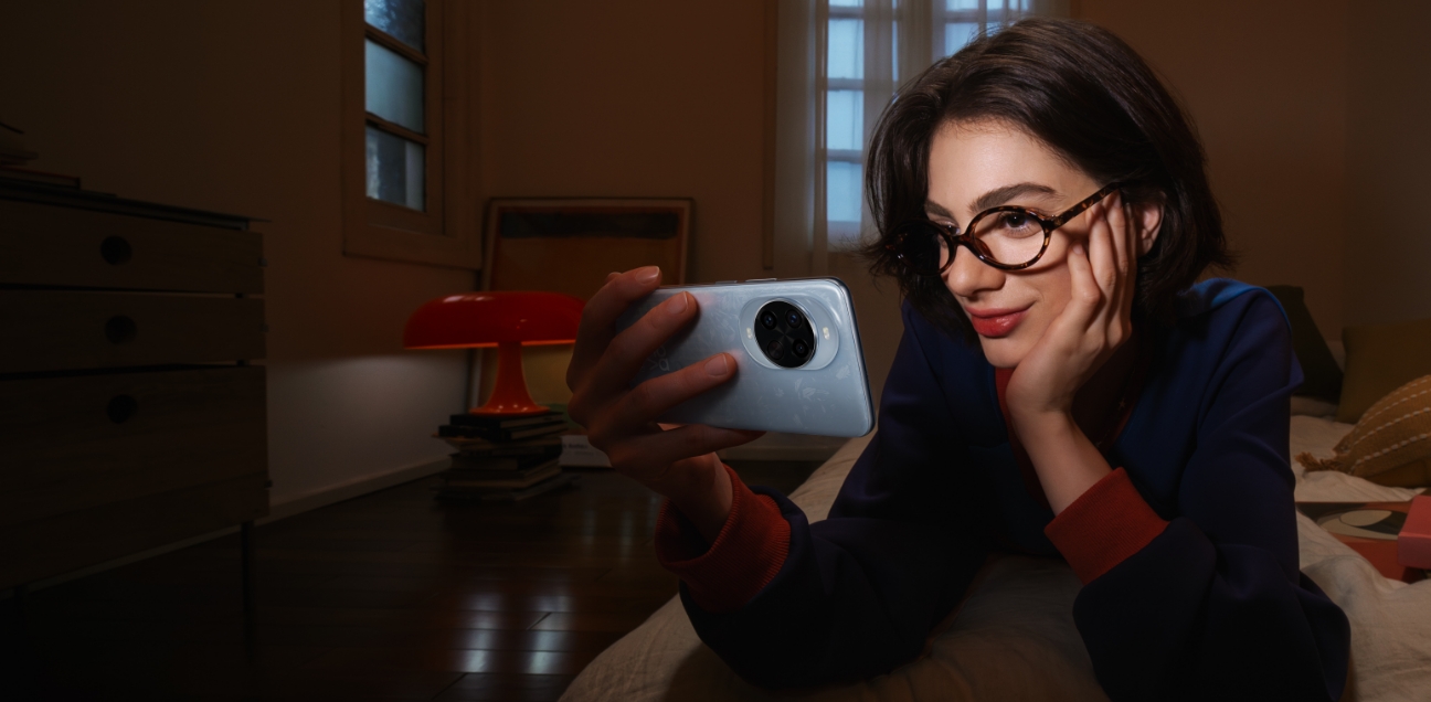 HUAWEI nova 14 Pro AI 智感护眼