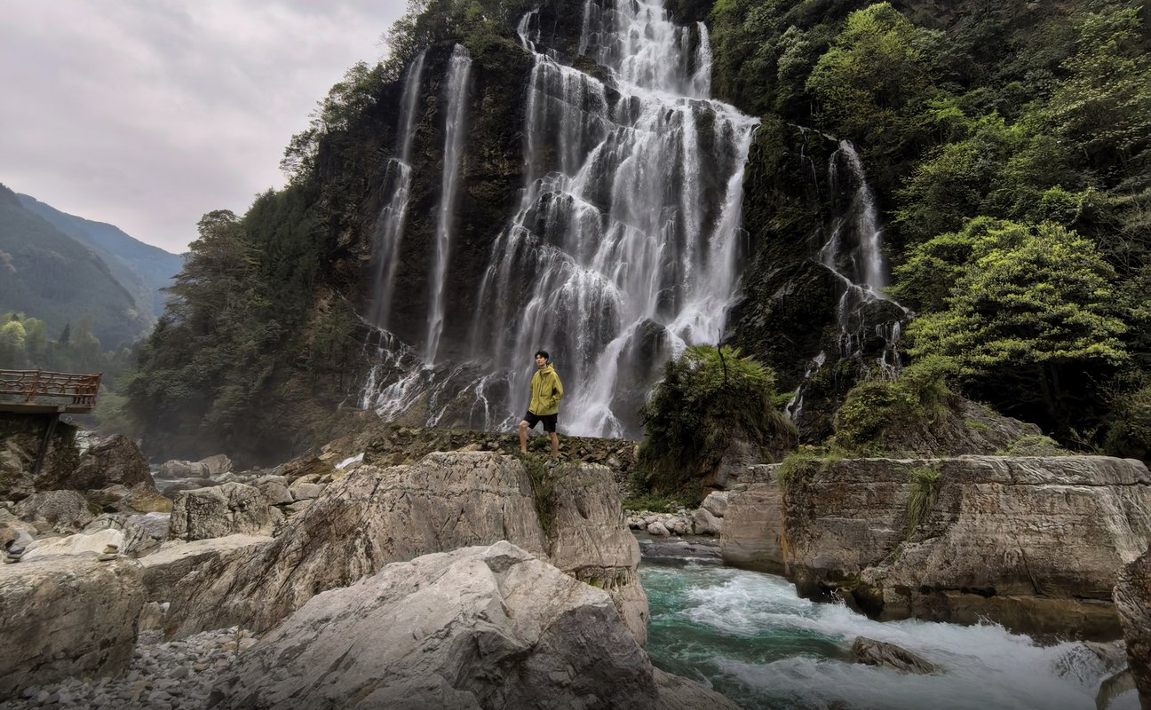 HUAWEI nova 14 Ultra 影像样张，展示后置多焦段人像