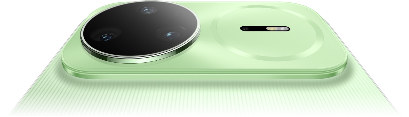 HUAWEI nova 15 Pro 背面摄像头特写，展示展示独特横向立体设计