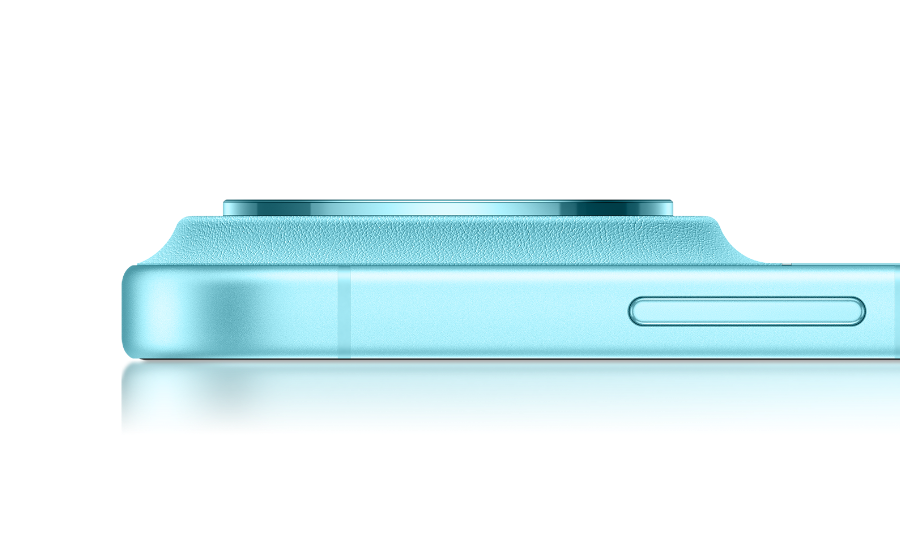 手机不同角度图，展示了 HUAWEI nova 16 Ultra 的蓝色款外观细节