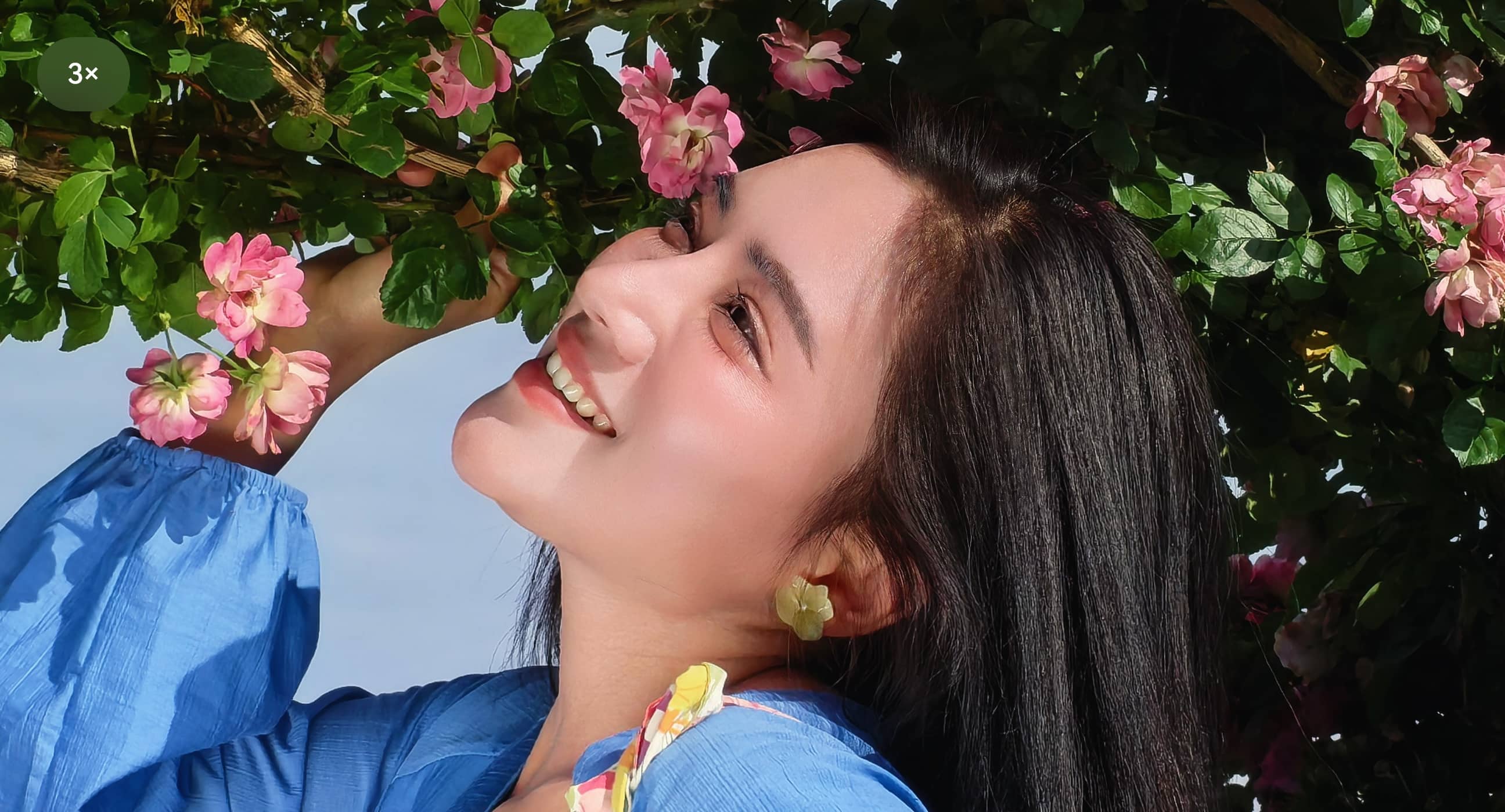 3 倍焦段的人物样张，展示了 HUAWEI nova 16z 的后置全焦段红枫人像效果
