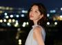 HUAWEI Pura 80 Pro 拍摄的夜景人像照片，体现人物清晰立体，色彩绚丽