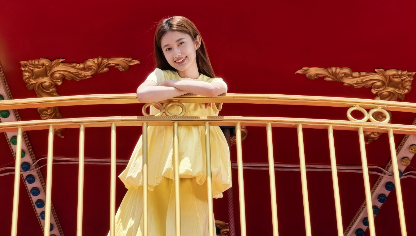 HUAWEI Pura 80 红枫原色影像拍摄的照片展示，体现照片的真实色彩