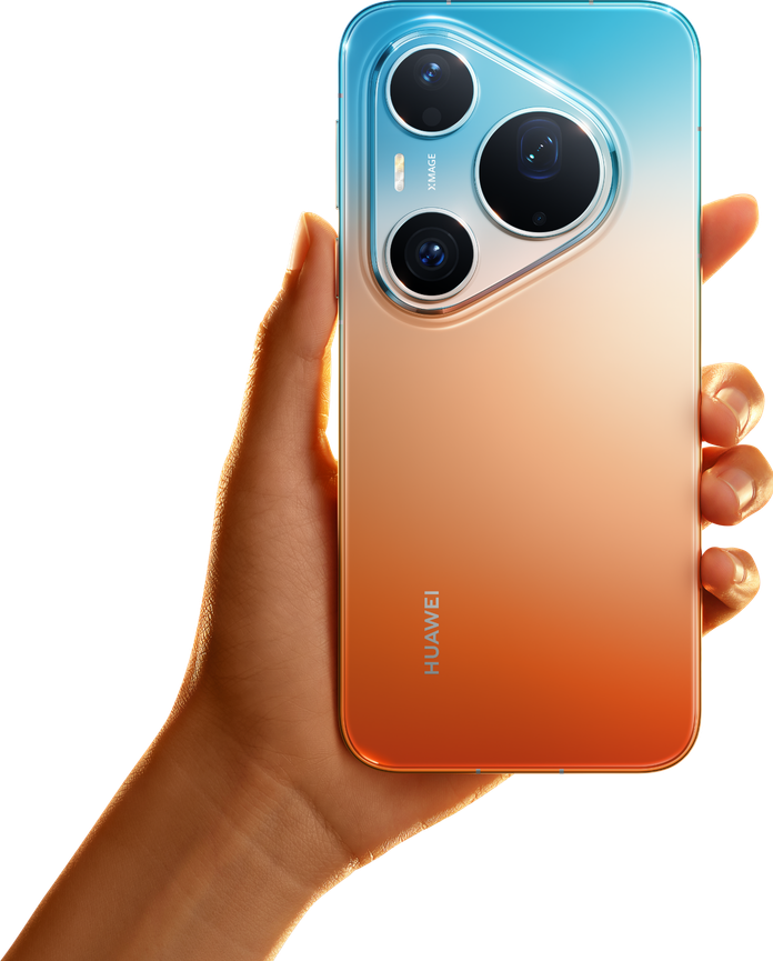 手持HUAWEI Pura 90 Pro Max橘子海手机的场景图，展示情绪色彩美学的设计理念