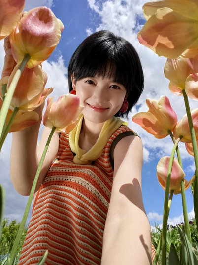 使用 HUAWEI Pura 90 第二代红枫影像拍摄的旅行照片，展示了拍照的色彩真实