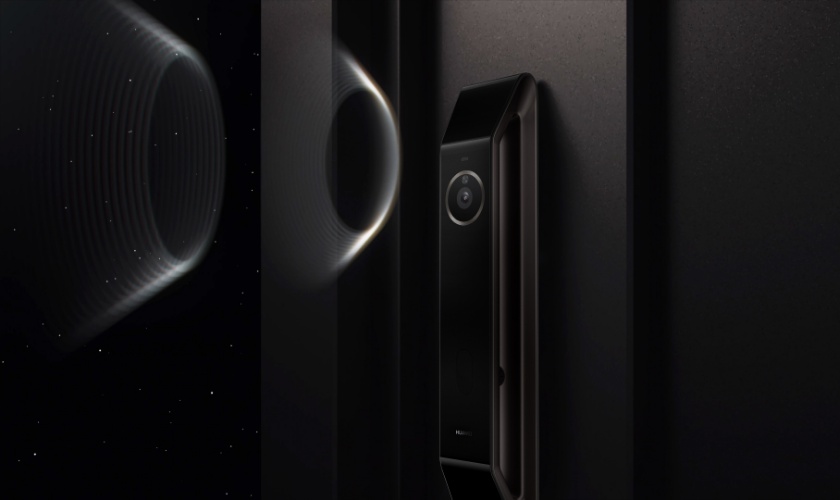 展示华为智能门锁 2 Pro 的超声波感应技术