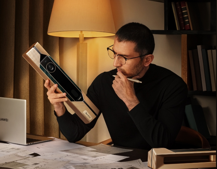 华为智能门锁 X1 外观设计取自古代宫殿的飞檐线设计