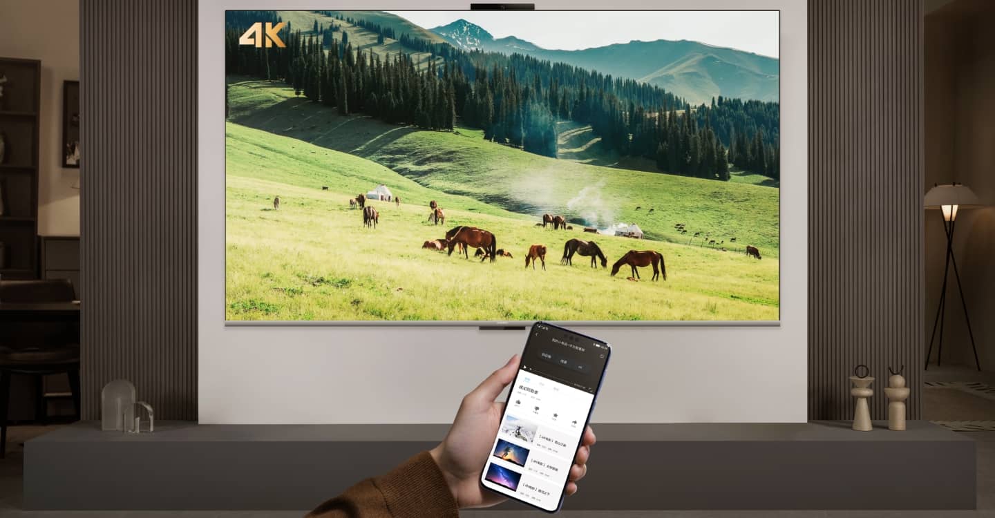 华为智慧屏 S6 产品图,屏幕显示手机投屏内容