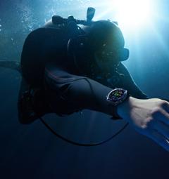HUAWEI WATCH Ultimate 100米水肺潜水模式