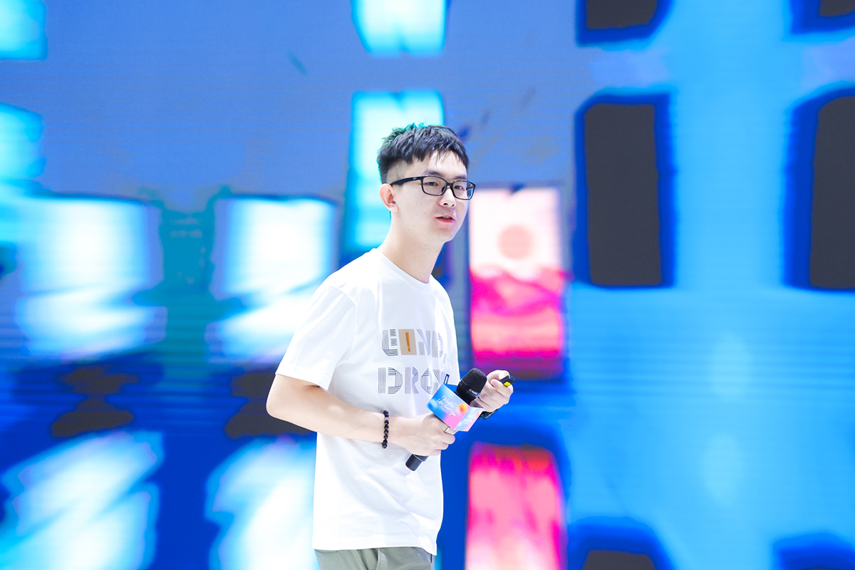 成功可复制!90 后设计师的爆款主题创作之路
