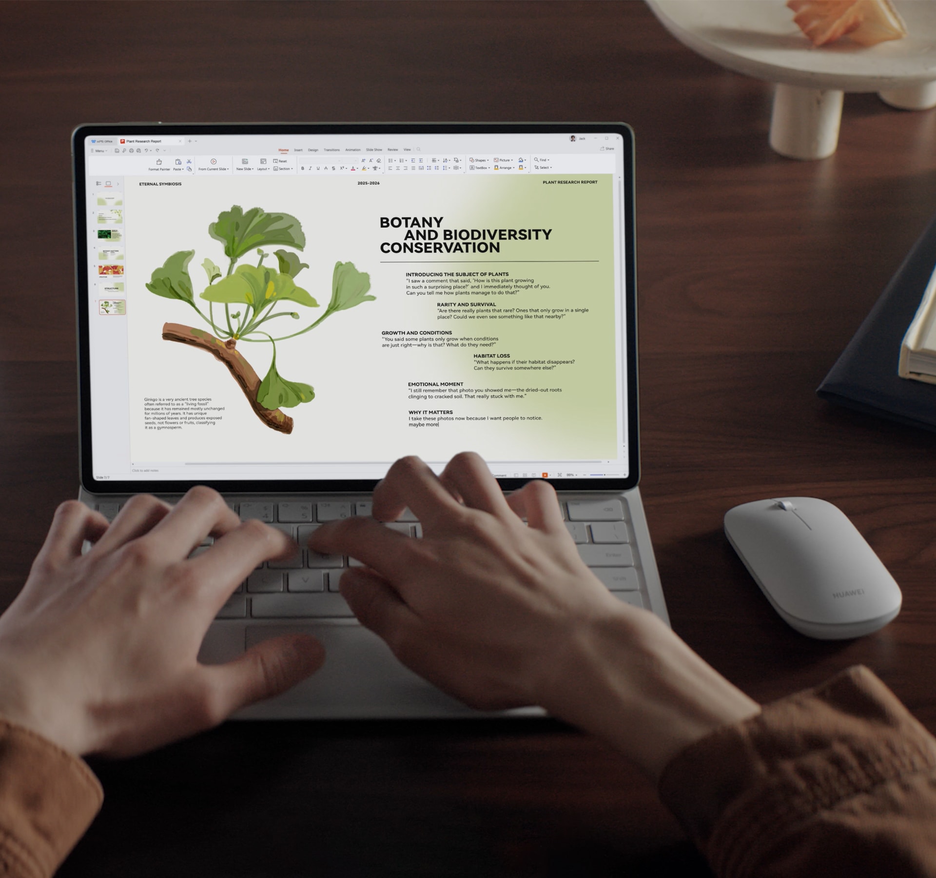 A HUAWEI Wireless Mouse NearLink connects to a HUAWEI MatePad by Nearlink technology