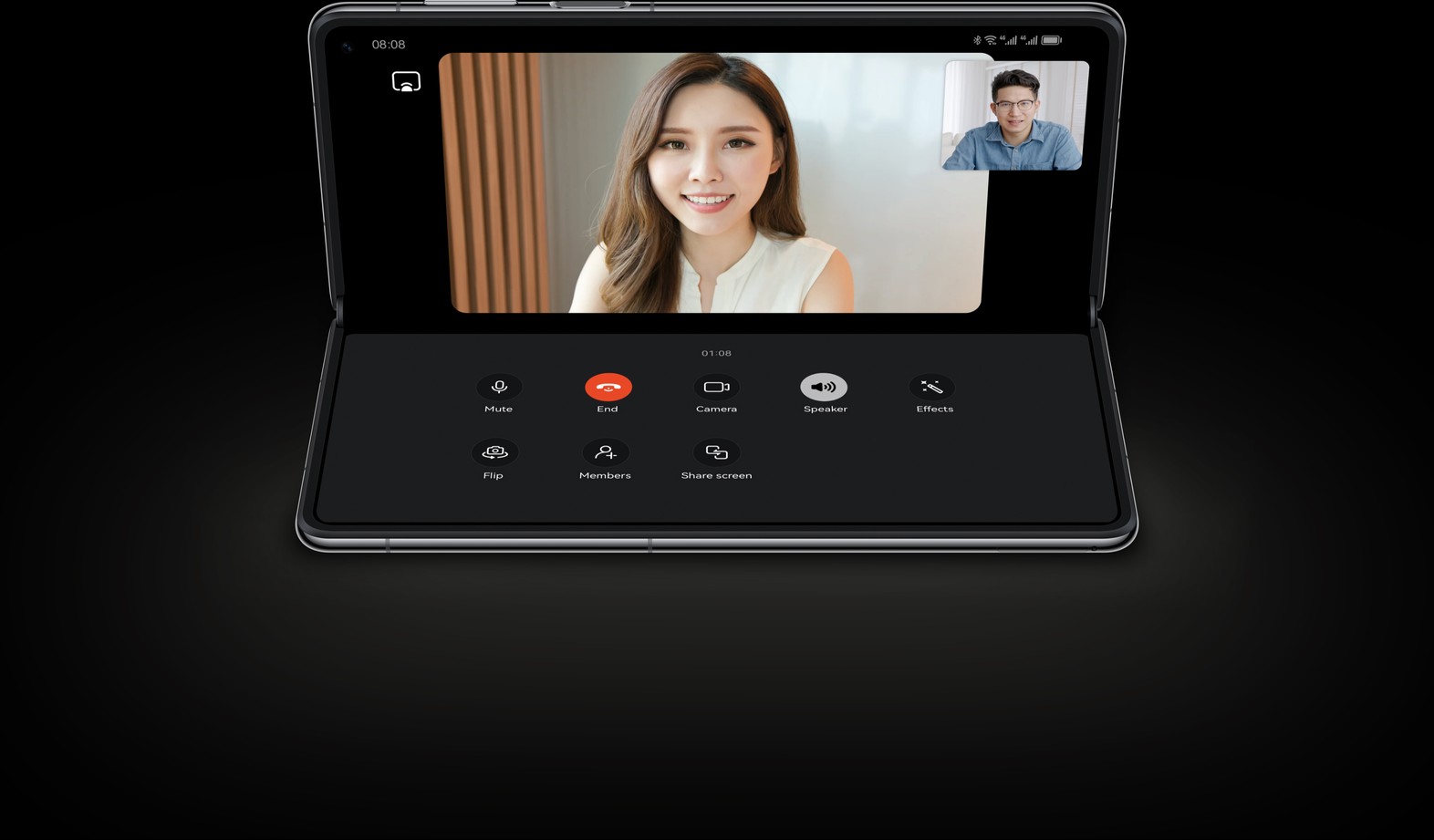 HUAWEI Mate X3 Video Call in Flex-Stop mode