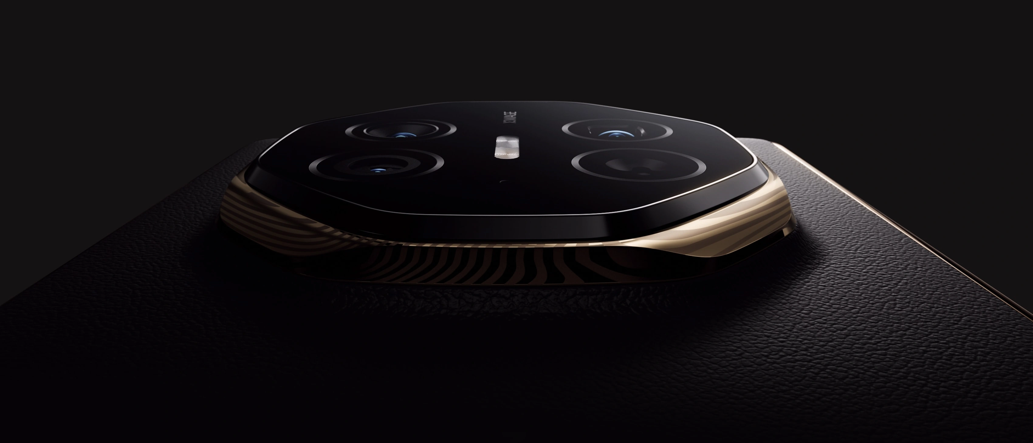 Huawei-Mate-XT-Ultimate-Design-Celular-Com-Tres-Telas-Preto-Camera