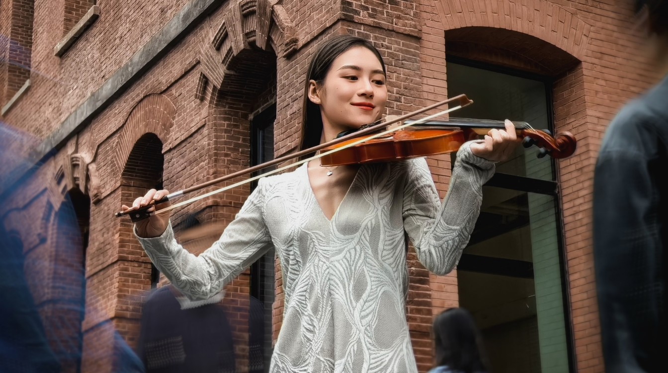 AI Long exposure photo on HUAWEI Mate 70 Pro, with a fixing background and moving subject