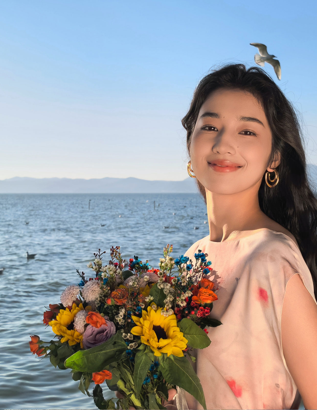 Moving picture on HUAWEI Mate 70 Pro, showcasing breathtaking seaside views