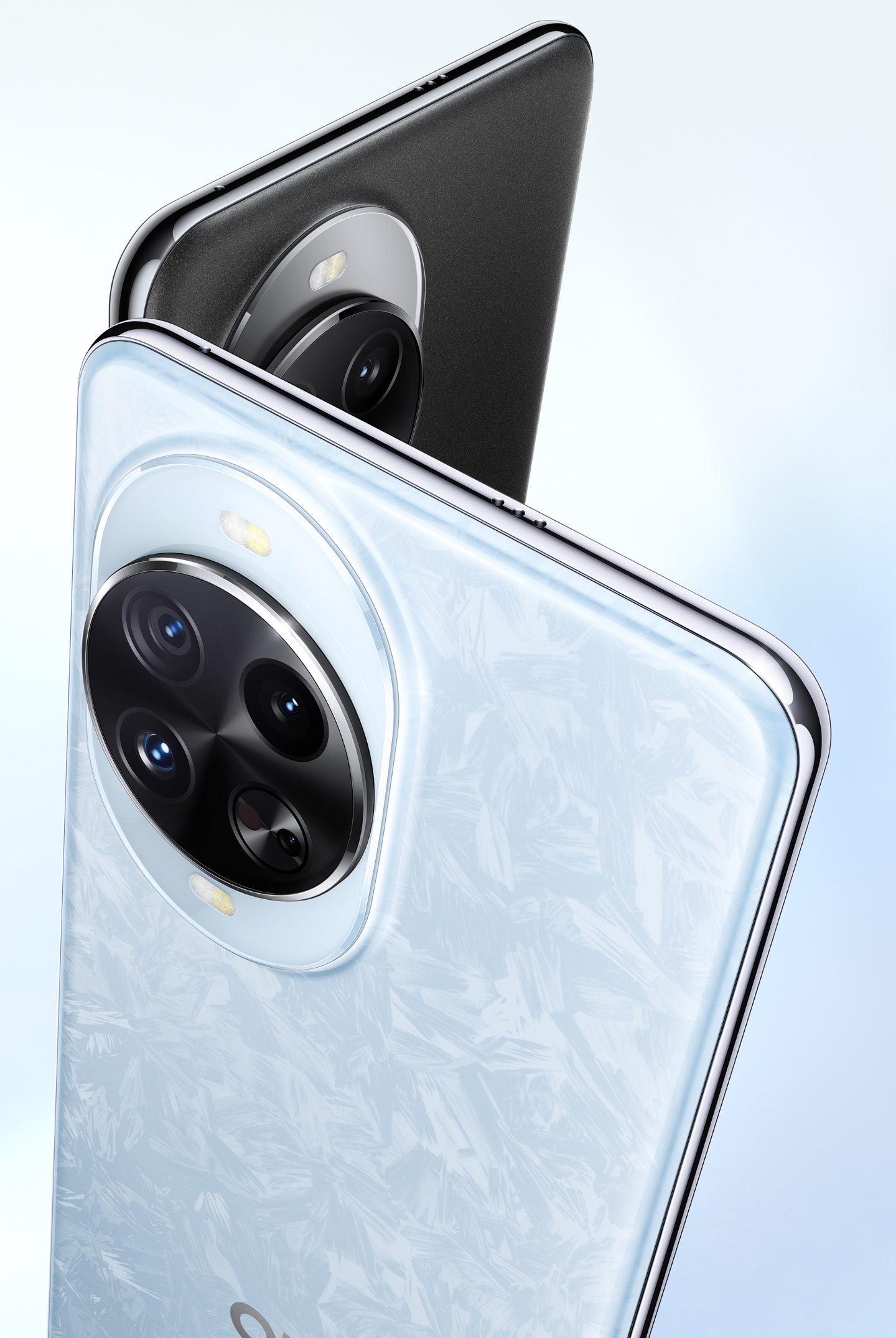 Video showing the ice crystal texture design on the rear cover of HUAWEI nova 14 Pro