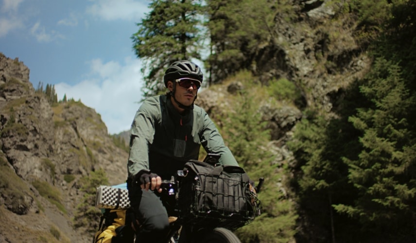 A User wearing HUAWEI WATCH GT 6 Pro for long-distance cycling