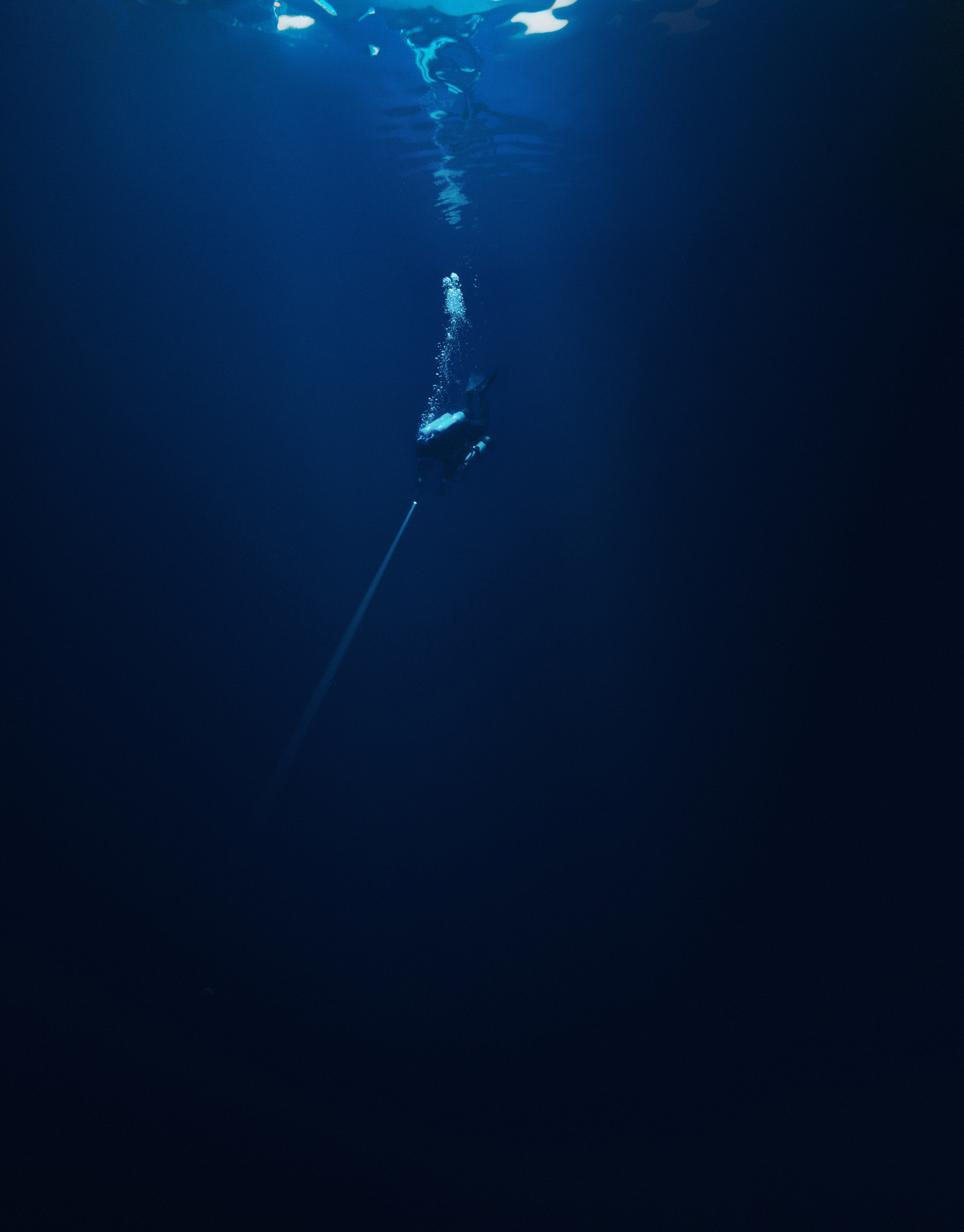 Overview of the diving features on the HUAWEI WATCH Ultimate 2, including a remarkable capability to dive up to 150 meters deep