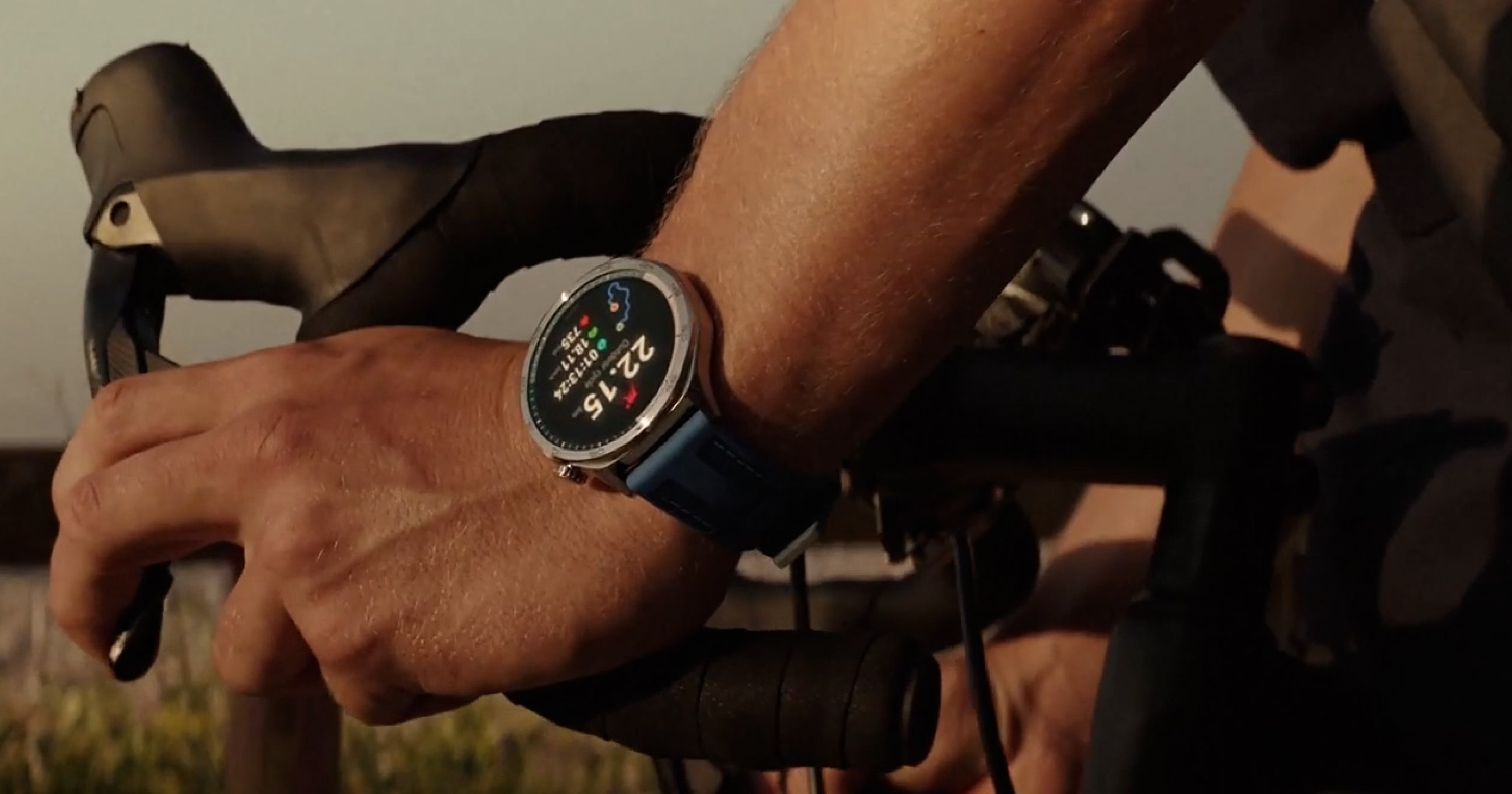 Cycling with HUAWEI WATCH GT 5 cycling mode 