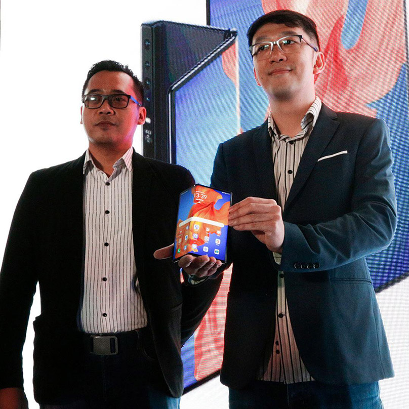 HUAWEI Mate Xs Menetapkan Standar Baru Bagi Ponsel Lipat