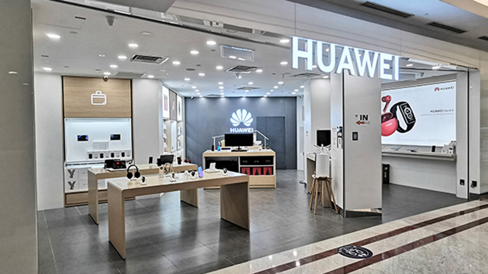 HUAWEI Authorized Experience Store (Suria KLCC)