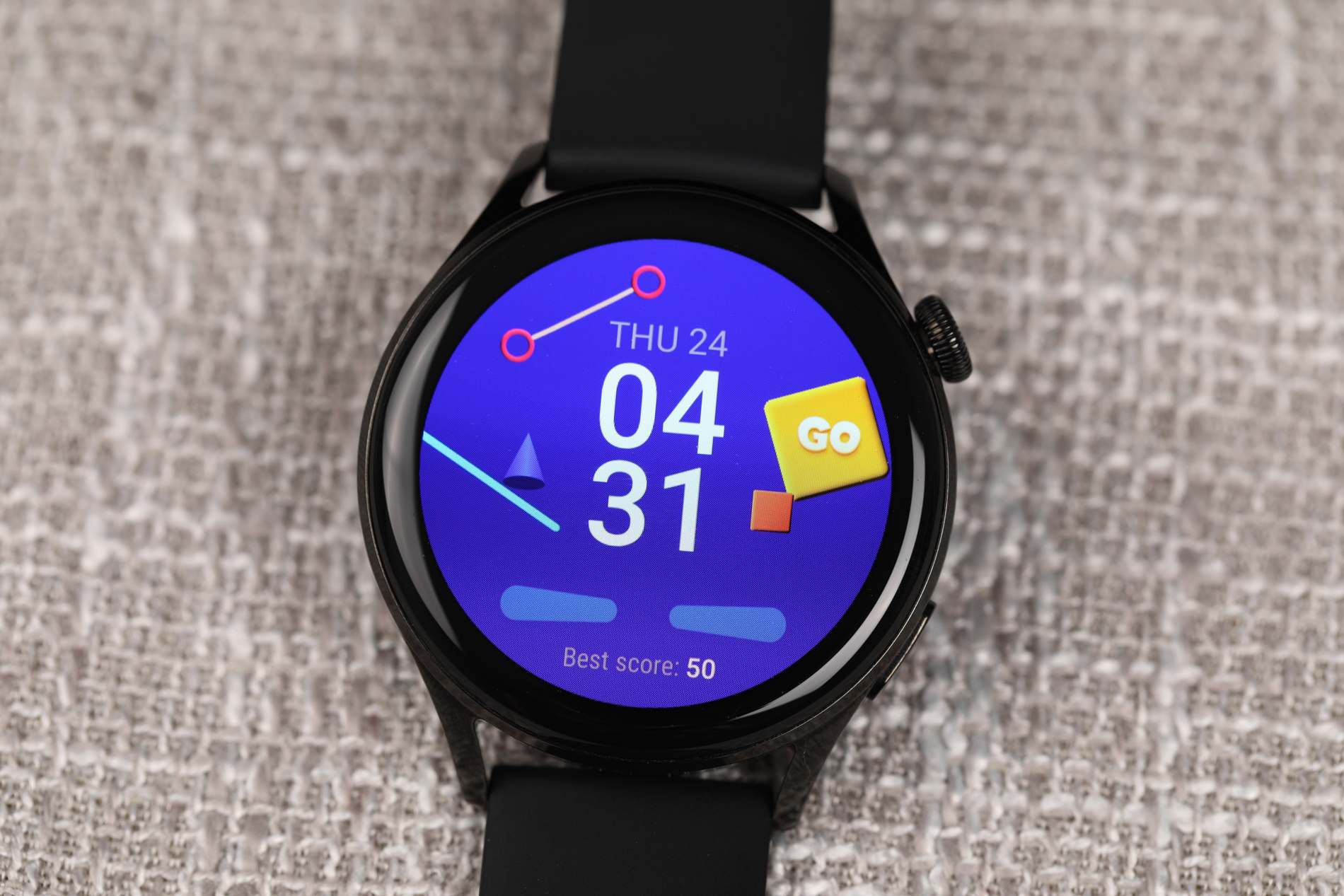 Tactil, controlabil și interactiv, noul smartwatch HUAWEI WATCH 3 aduce imagini de fundal pentru ceas cu design ușor de personalizat