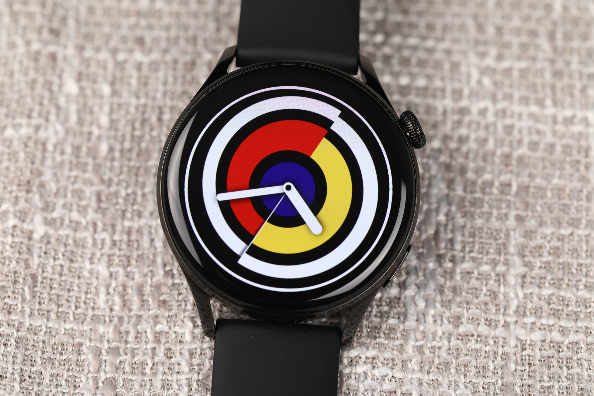Tactil, controlabil și interactiv, noul smartwatch HUAWEI WATCH 3 aduce imagini de fundal pentru ceas cu design ușor de personalizat