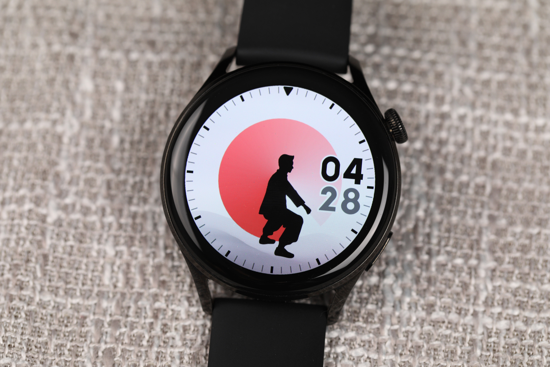 Tactil, controlabil și interactiv, noul smartwatch HUAWEI WATCH 3 aduce imagini de fundal pentru ceas cu design ușor de personalizat