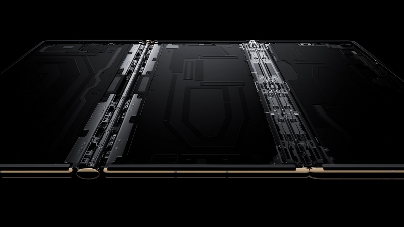 HUAWEI Mate XT | ULTIMATE DESIGN close-up for structure of hinge system