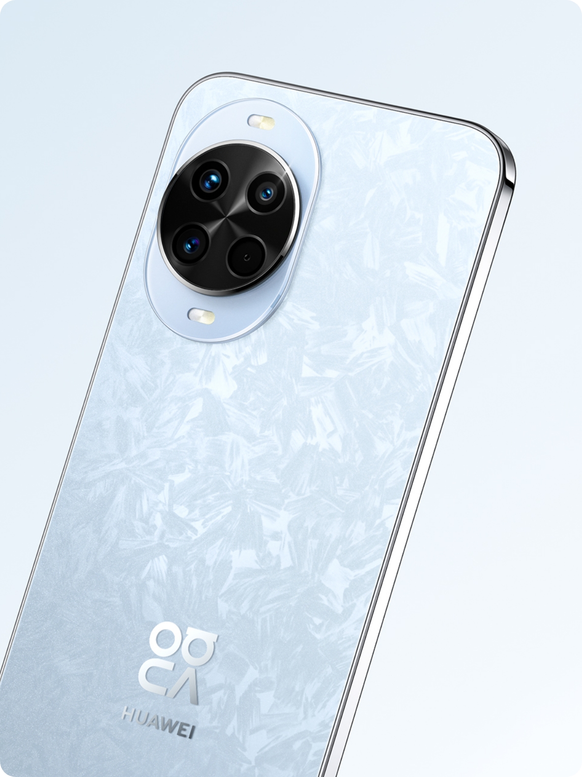 Video showing the ice crystal texture design on the rear cover of HUAWEI nova 14