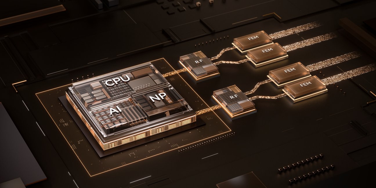 Displays the Gigahome chip of the HUAWEI WiFi Mesh X3 Pro, demonstrating its smooth performance.