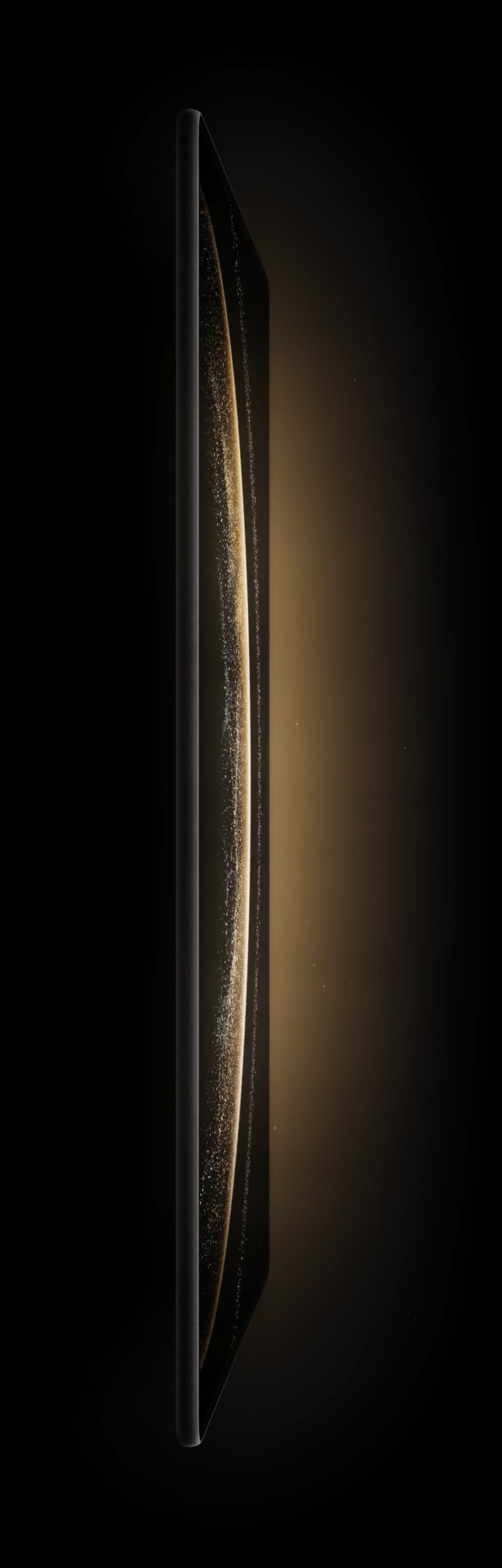 Side view of HUAWEI MatePad Pro 13.2-inch, showcasing a light and thin design