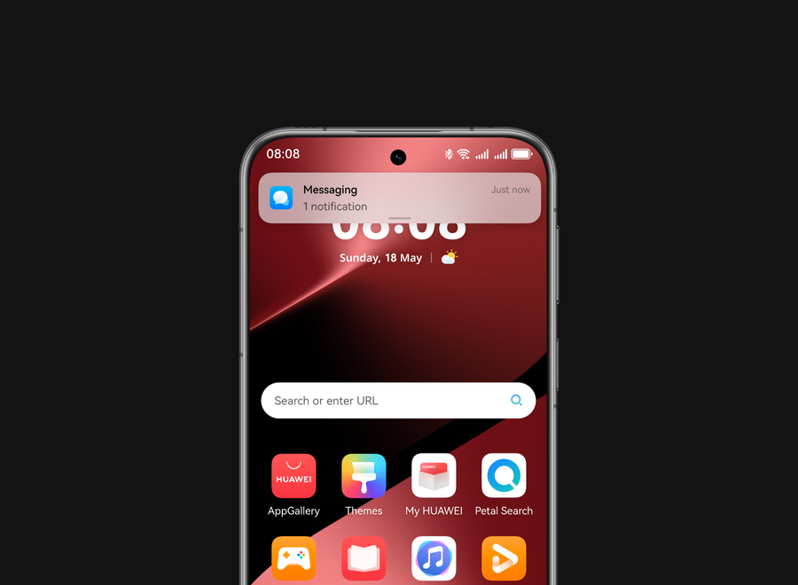 HUAWEI Pura 80 Ultra front view with interactive interface, display AI messaging function