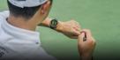 A user wearing HONMA × HUAWEI WATCH GT 6 Pro is playing golf
