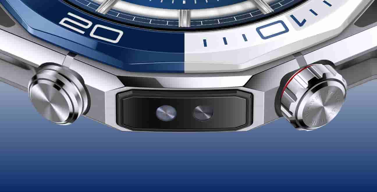 Two color choices of the HUAWEI WATCH Ultimate 2: blue and black; each is paired with a dedicated fluoroelastomer strap for both style and durability