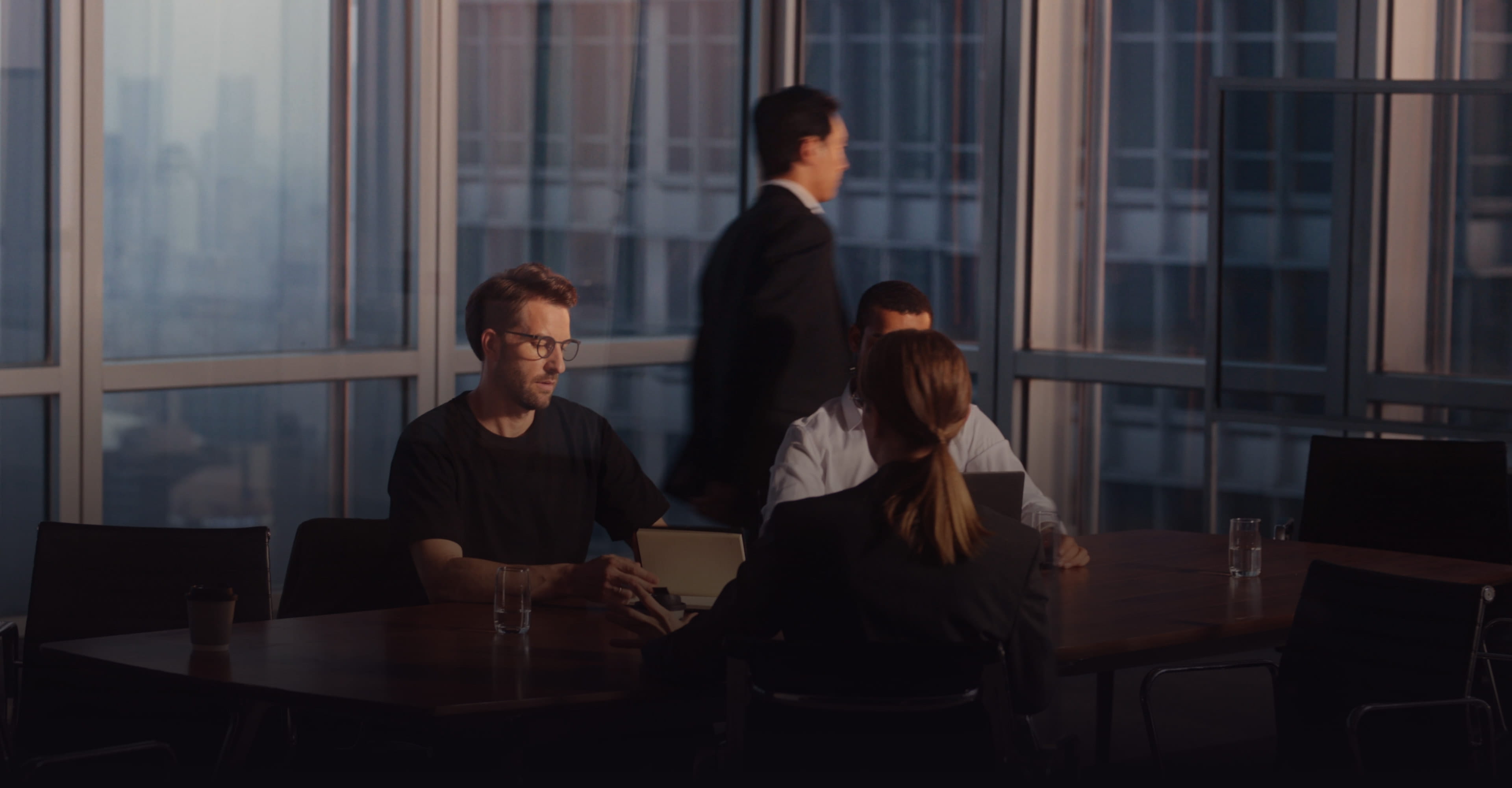 Overview of smart features on HUAWEI WATCH ULTIMATE DESIGN Royal Gold Edition