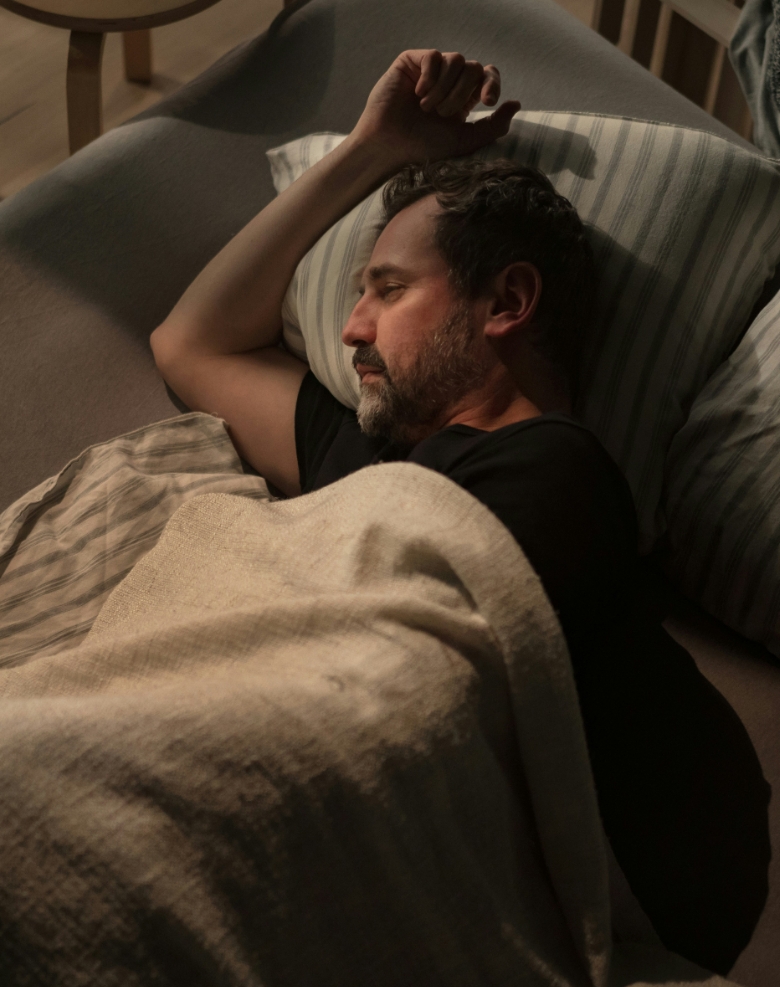 The Sleep-Mood Connection: How to Track and Understand Your Sleep Better with Your Smartwatch