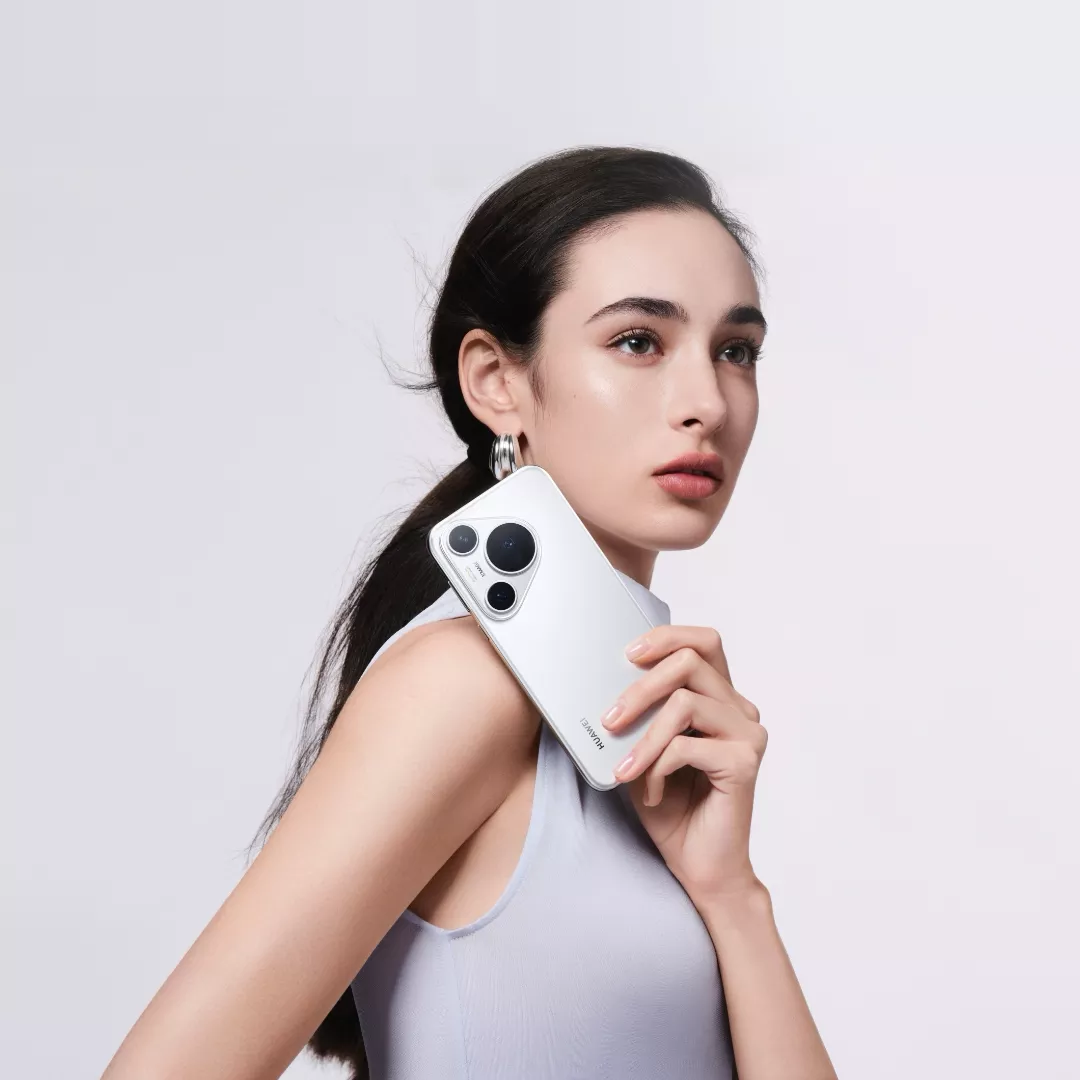 HUAWEI Pura 70 Pro | Fashion Forward